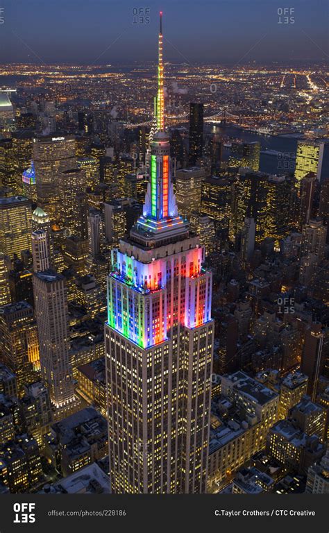 what color is the empire state building